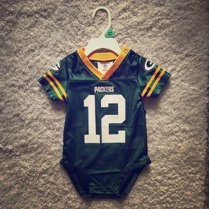 💚PACKERS 💛6-9mos Rodgers Jersey Onesie!